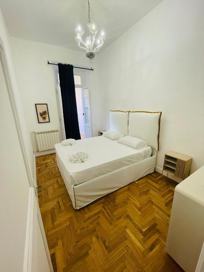 Central Suite Рим Екстериор снимка